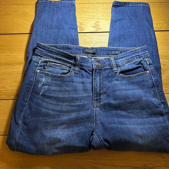 Judy Blue Relaxed fit jeans 11/30 - Picture 2 of 9